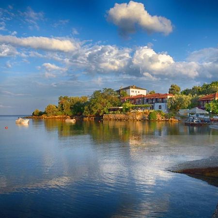 Villa Leonidas Greecefiloxenia Лефокастро Екстериор снимка